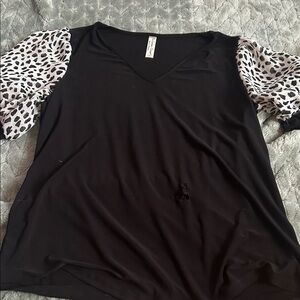 Black and White Leopard Sleeve Top